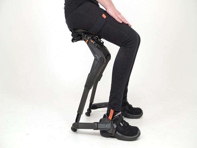 Une nouvelle chaise exosquelette pour soulagerle personnel des usines |  Chairless Chair Project | Results in brief | H2020 | CORDIS | European  Commission